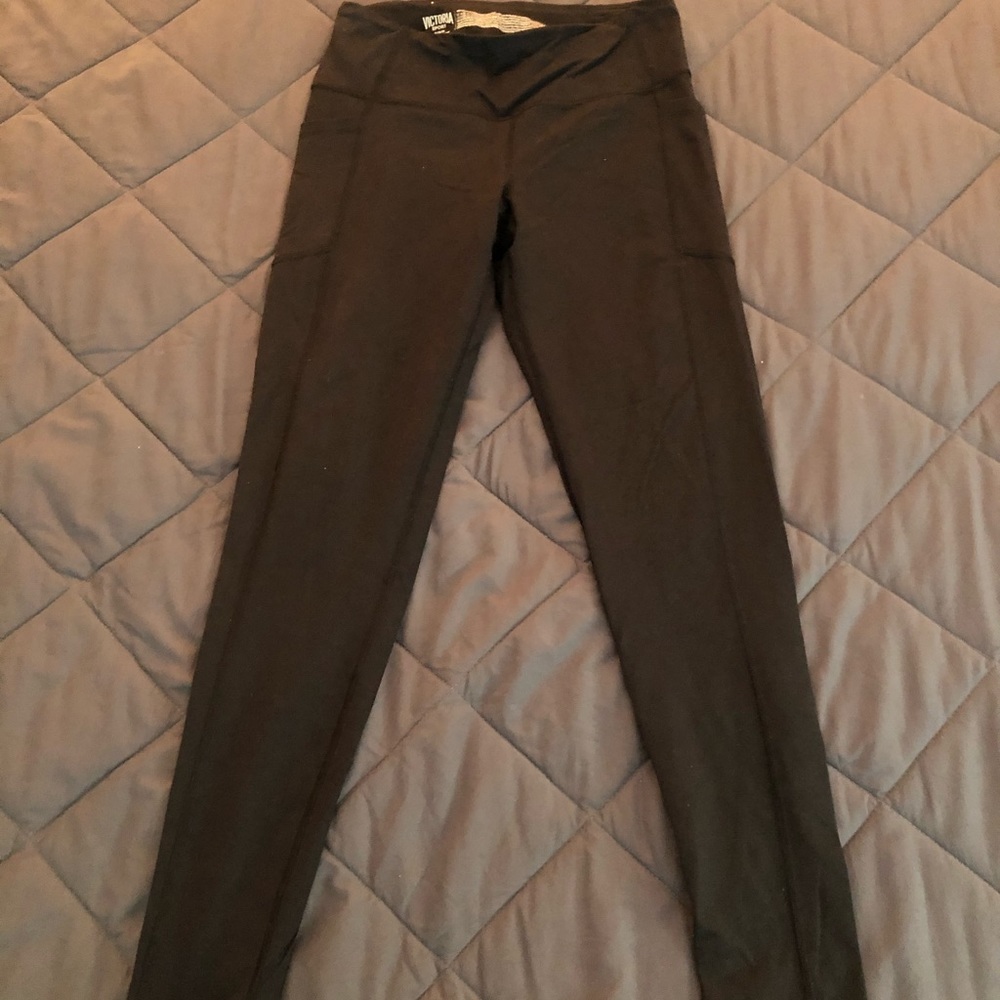 Victoria’s Secret Knockout leggings